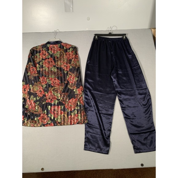 Vintage‎ Victoria's Secret Gold Label Floral Satin Pajama Set Small Navy Roses - Picture 7 of 15